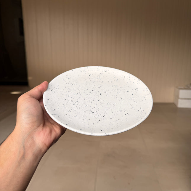 Leftover 8 inch Rimless Plate ( Snow Onyx )