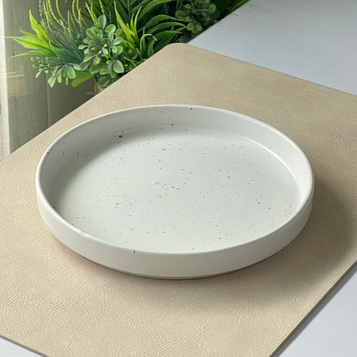 8 inch Classic Plate ( Snow Breeze )