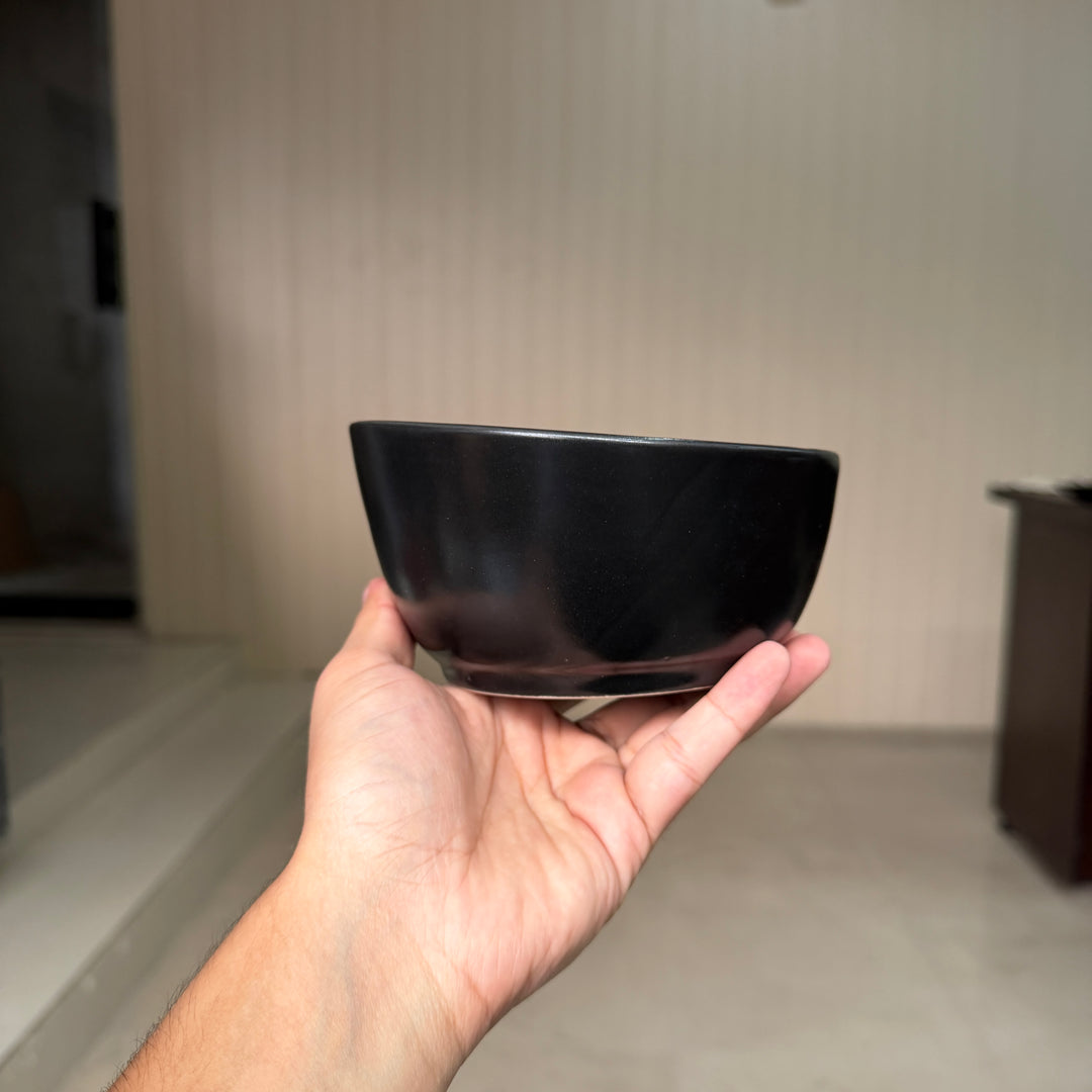 Leftover 5.5 inch Curved Cut Bowl ( Noir )