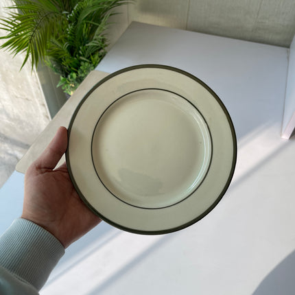 Leftover 8 inch flat plate ( Glossy Off-White with Dark Green Rim and Inner Line )