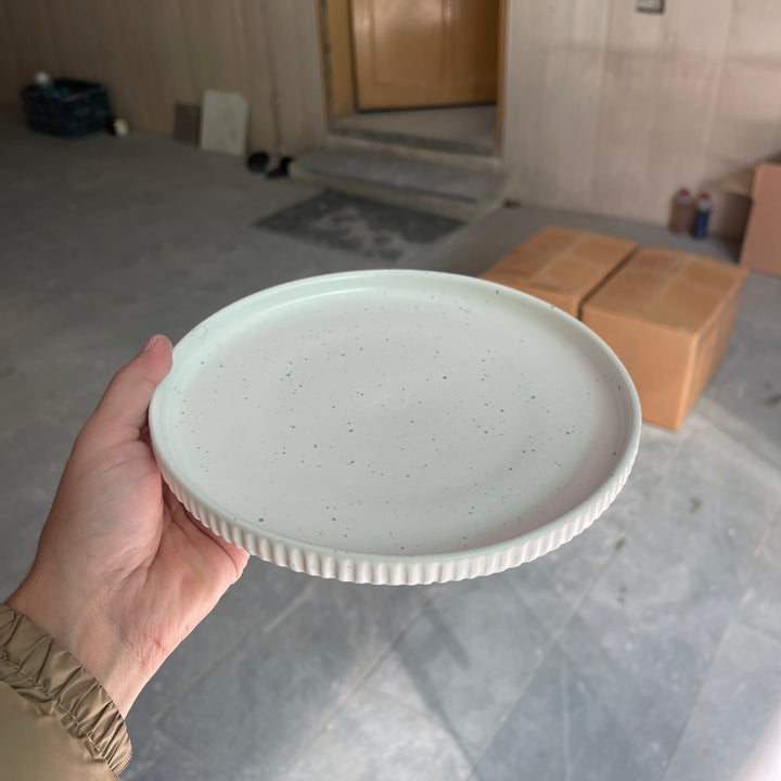 Leftover 8 inch Pebble Edge Plate ( Snow Breeze )