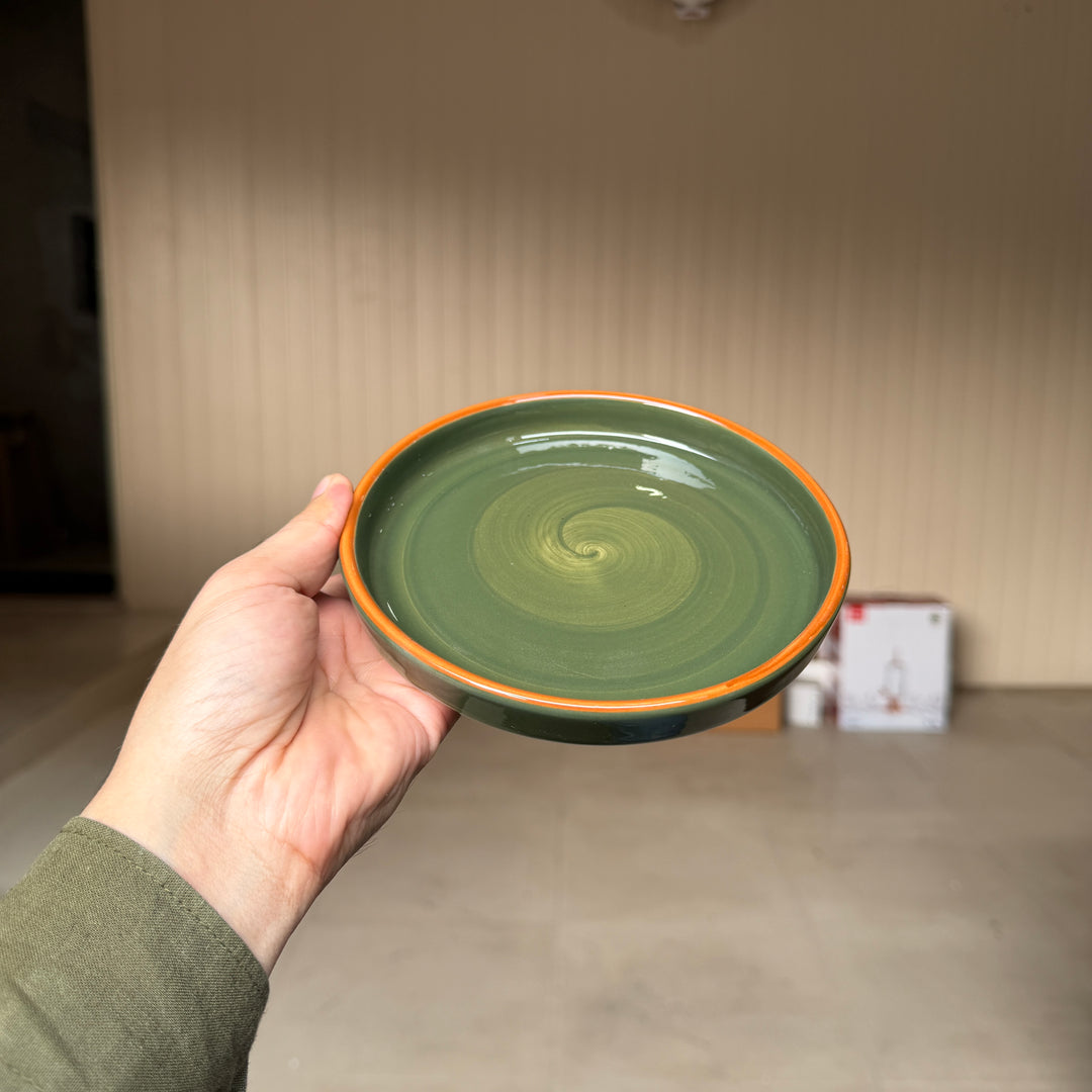 Leftover 6 inch Classic Plate ( Dark Green Colorline )