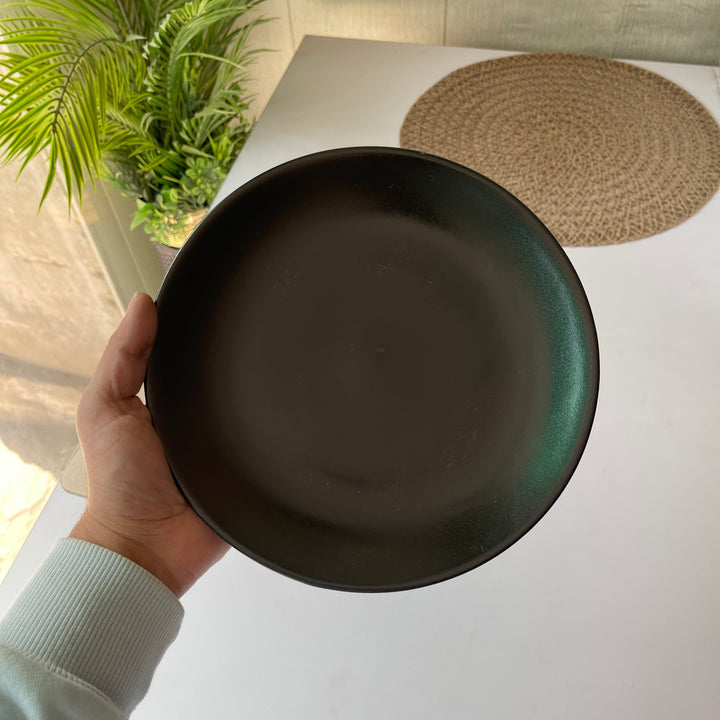 Leftover 8.5 inch Rimless Plate ( Noir )