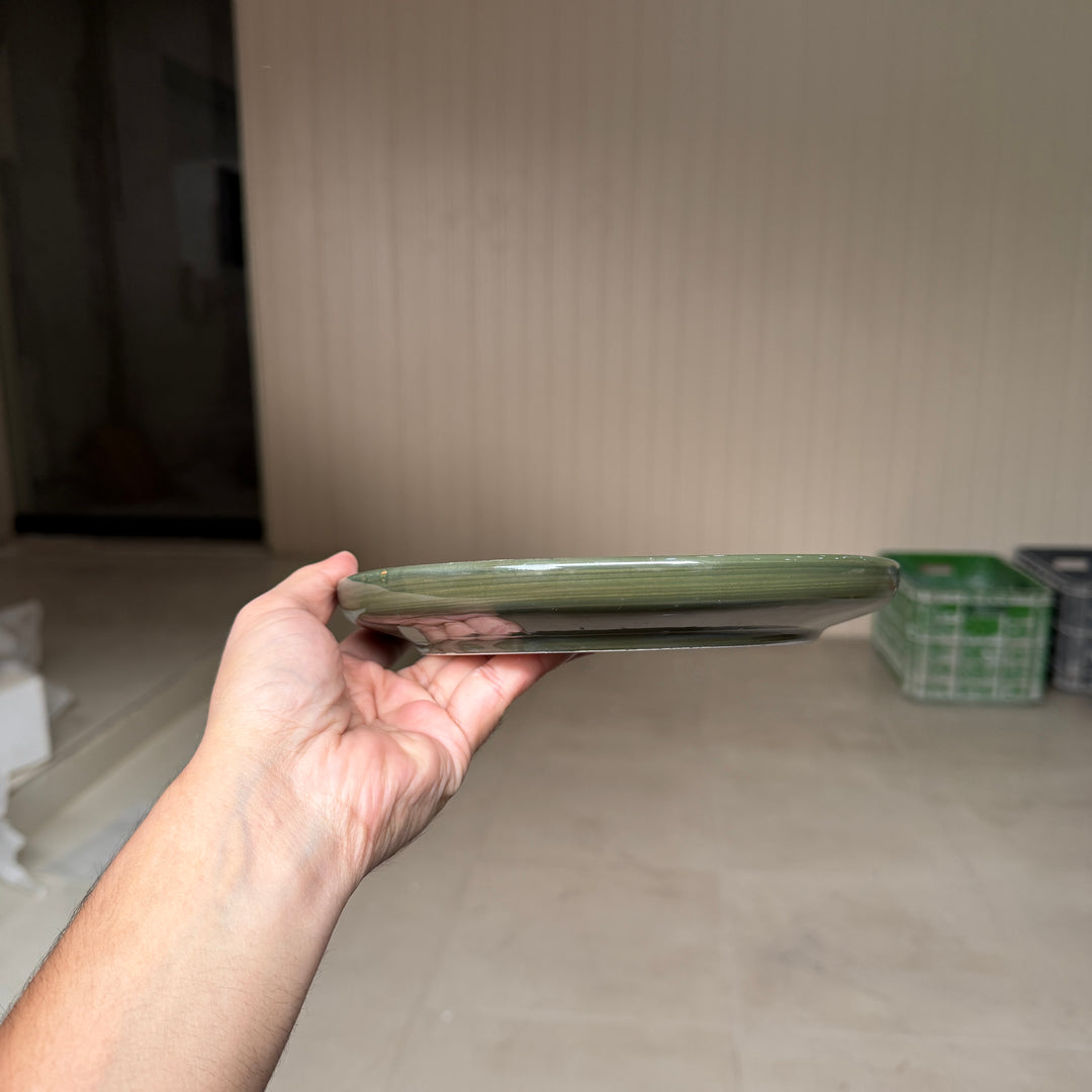 Leftover 8 inch Lite Classic Plate ( Outer Dark Green Colorline )