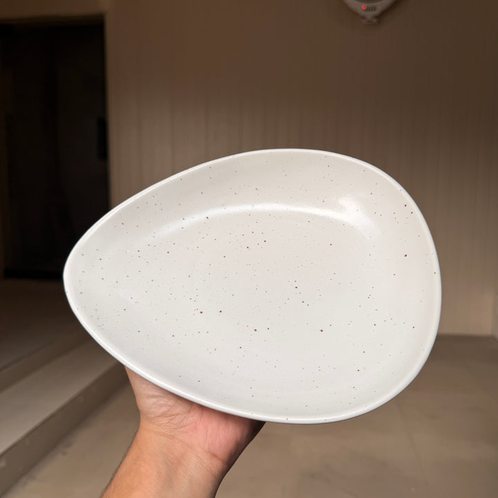 Leftover 9.5"x8" Triangular Platter Small ( Snow Cocoa )