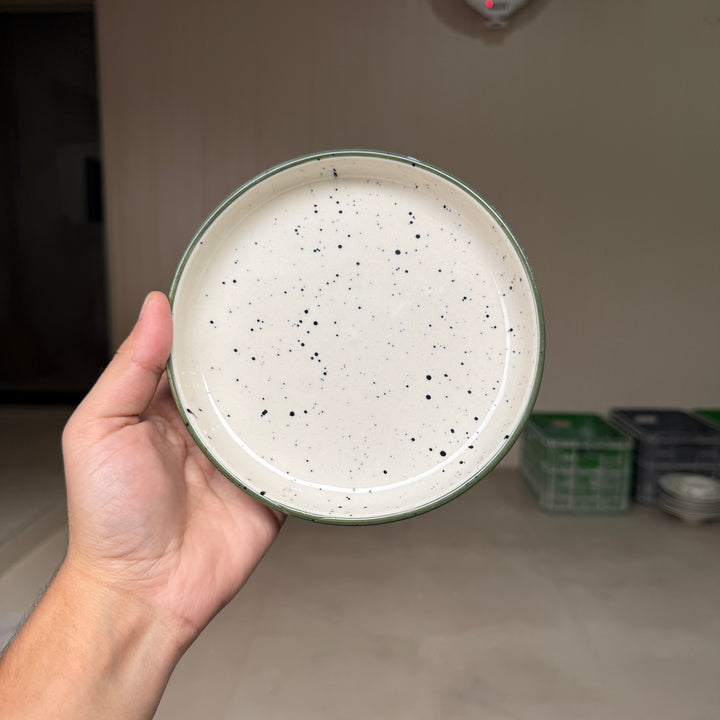 Leftover 6 inch Classic Plate ( Outer Dark Green Colorline )