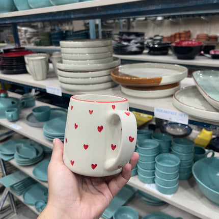 Leftover Everyday Mug ( Glossy Off-White with Red Hearts ) ( 550ml )