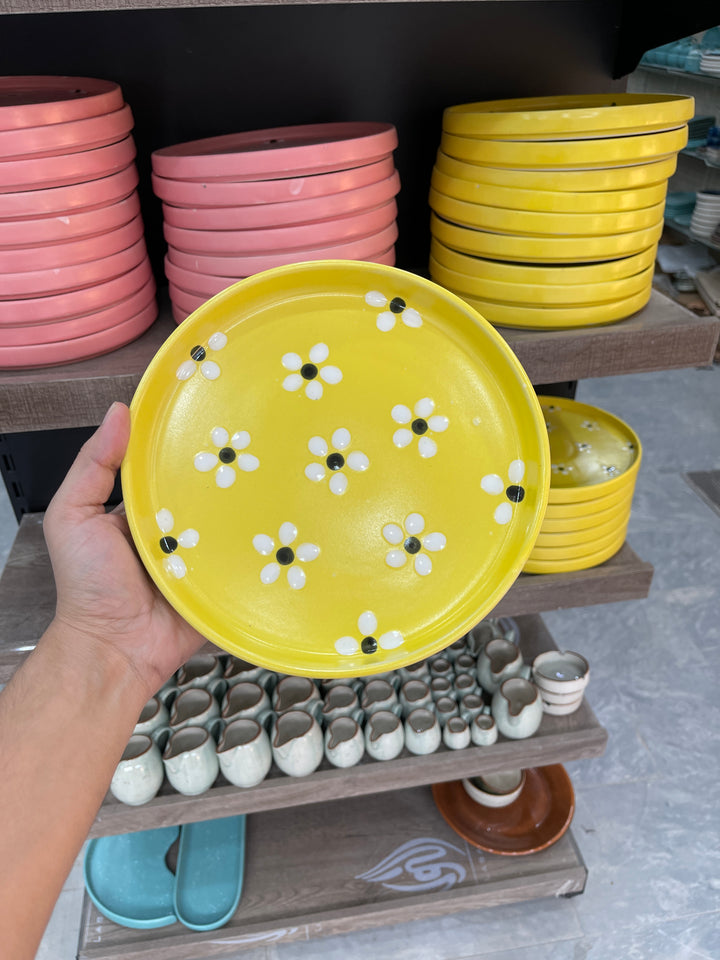 Leftover 8 inch Classic Plate ( Yellow Matte Floral )