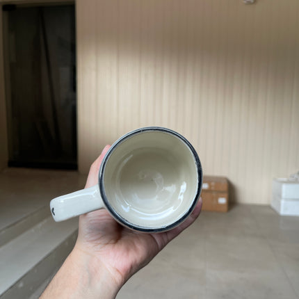 Leftover Everyday Mug ( Glossy Off-White with Black Hearts ) ( 550ml )