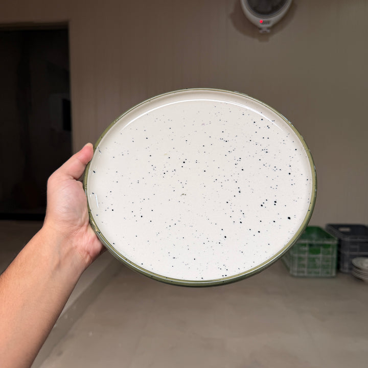 Leftover 10 inch Lite Classic Plate ( Outer Dark Green Colorline )