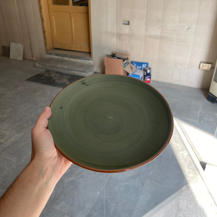 Leftover 10 inch Rimless Plate ( Dark Green Colorline )