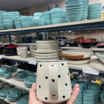 Leftover Everyday Mug ( Glossy Off-White with Black Hearts ) ( 550ml )