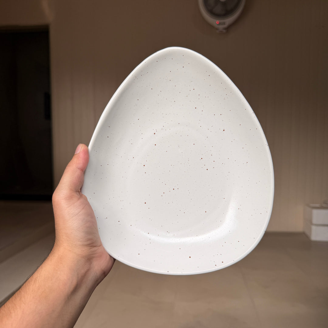 Leftover 9.5"x8" Triangular Platter Small ( Snow Cocoa )