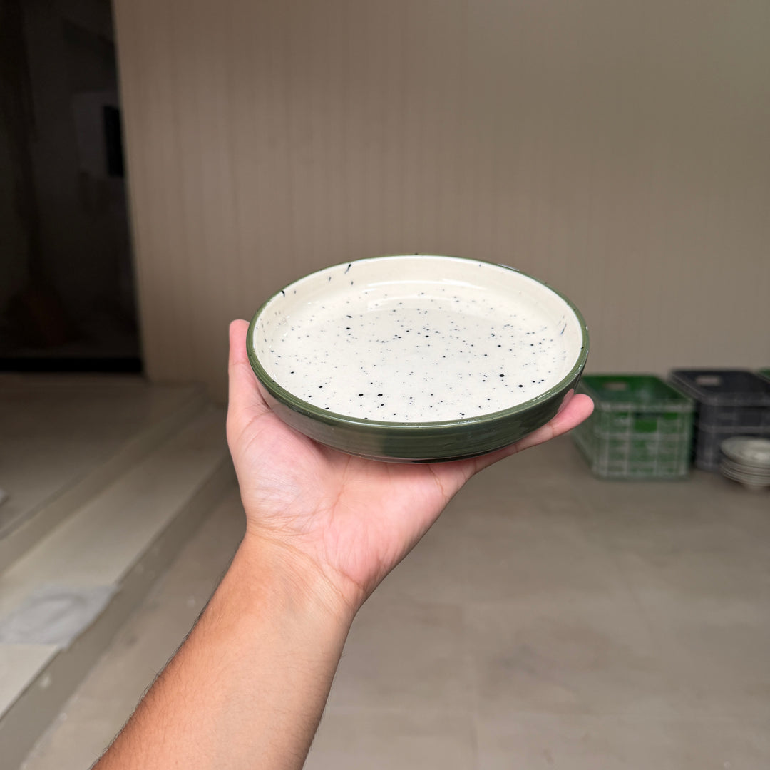 Leftover 6 inch Classic Plate ( Outer Dark Green Colorline )