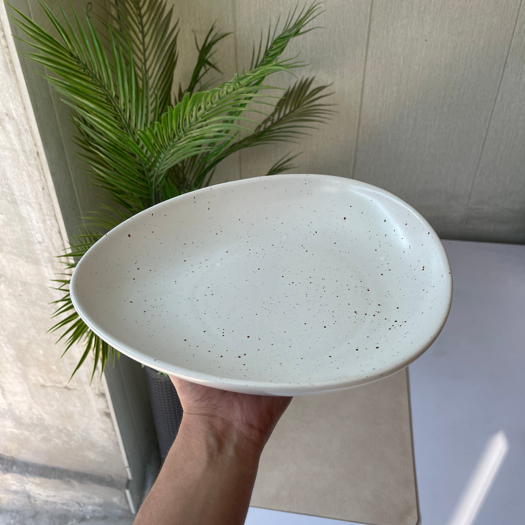 Leftover 11"x9" Triangular Platter ( Snow Cocoa )