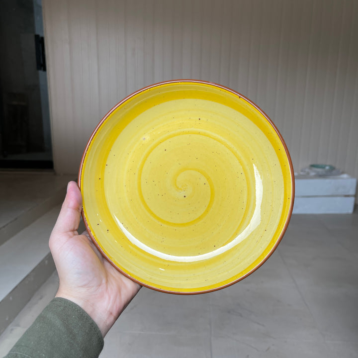 Leftover 8.5 inch Entree Bowl ( Yellow Colorline )