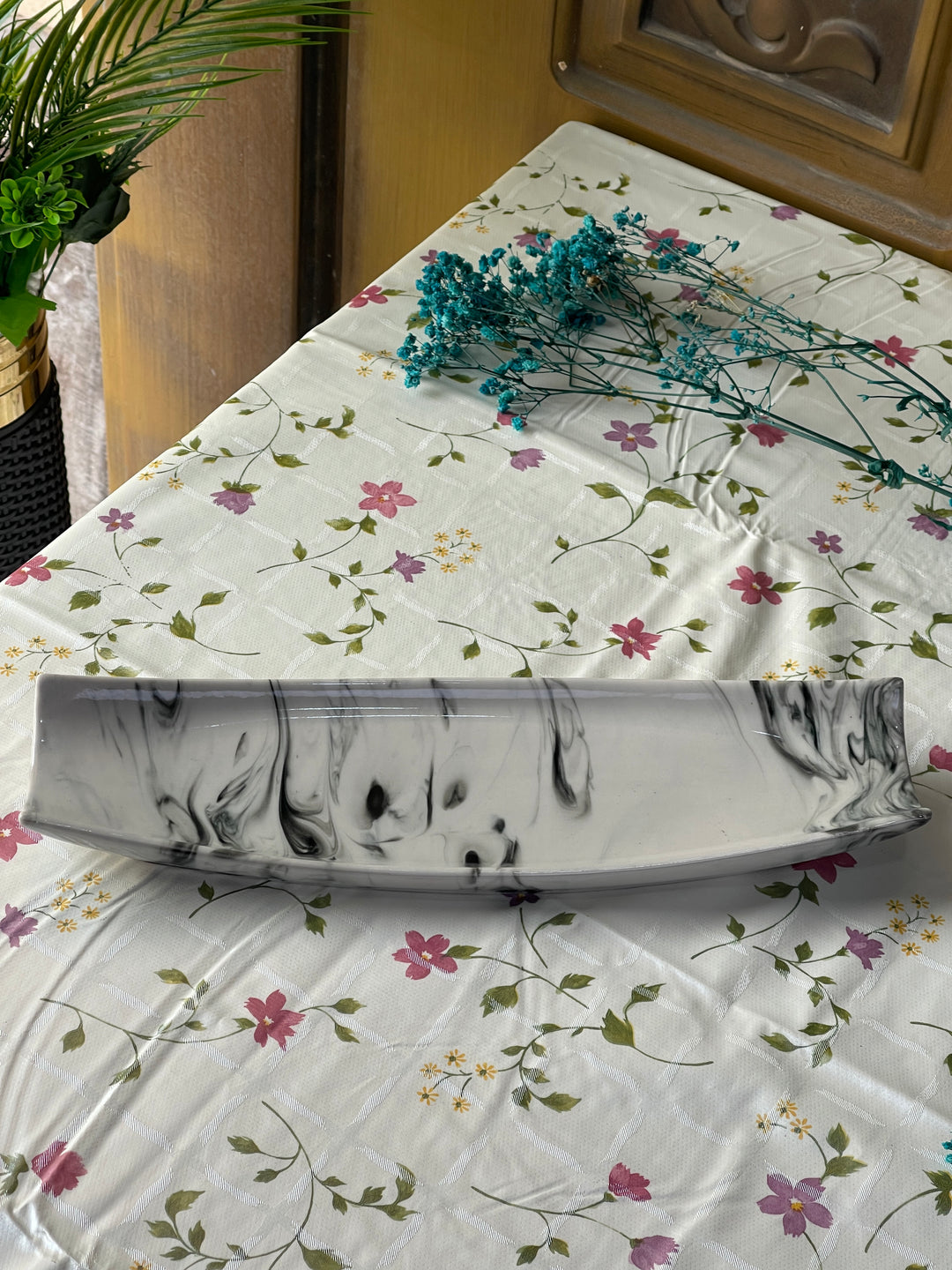 Curved Sushi Platter ( Black Marble )