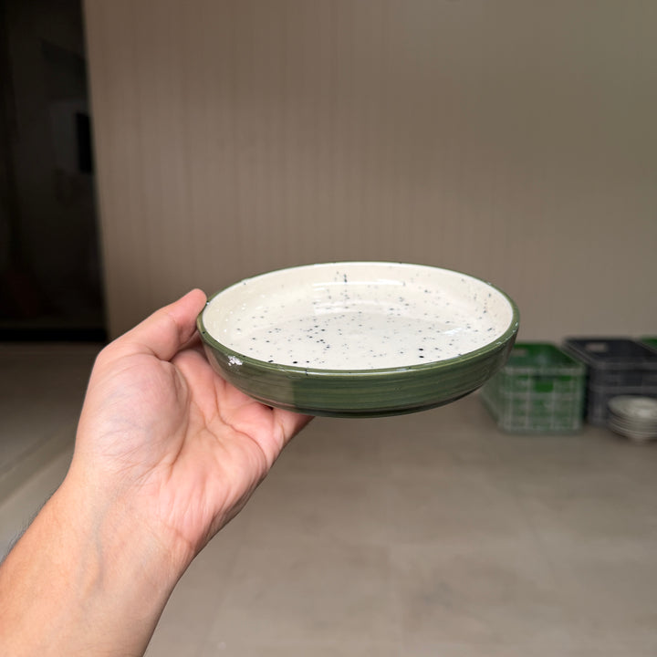Leftover 6 inch Classic Plate ( Outer Dark Green Colorline )