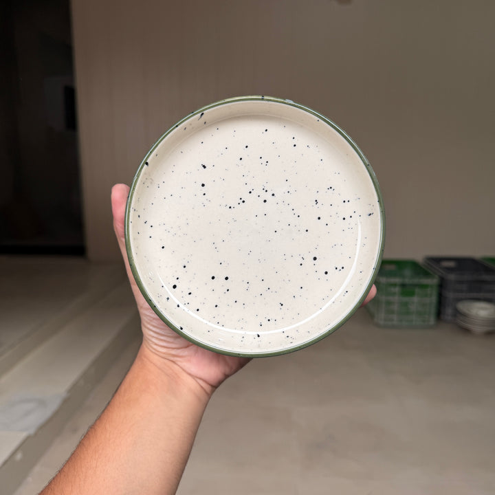 Leftover 6 inch Classic Plate ( Outer Dark Green Colorline )