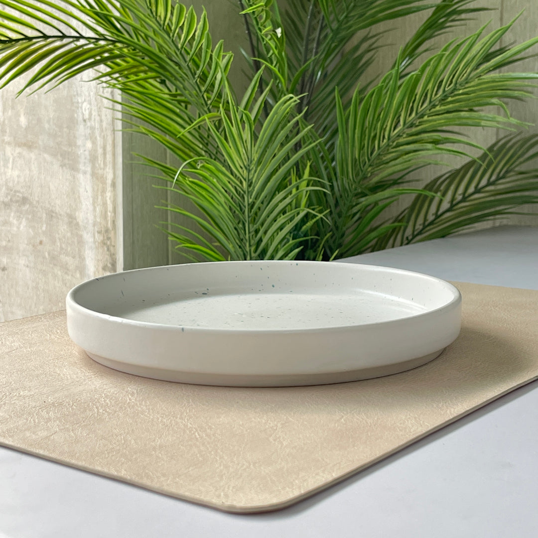 8 inch Classic Plate ( Snow Breeze )