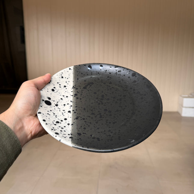 Leftover 8.5 inch Rimless Plate ( Eclipse )