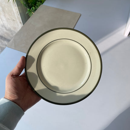 Leftover 8 inch flat plate ( Glossy Off-White with Dark Green Rim and Inner Line )