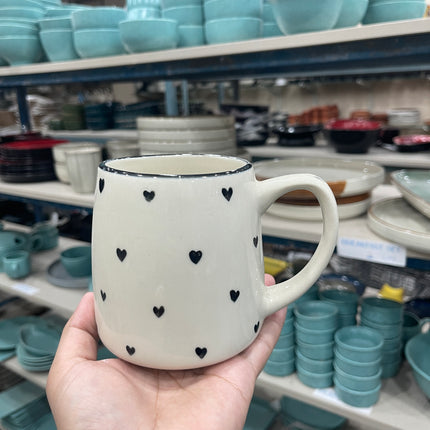 Leftover Everyday Mug ( Glossy Off-White with Black Hearts ) ( 550ml )