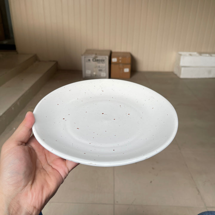 Leftover 8.5 inch Rimless Plate ( Snow Cocoa )