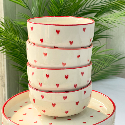 4-Person 16-Piece Breakfast Set ( Glossy Off-White with Red Hearts )