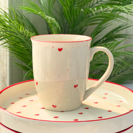 4-Person 16-Piece Breakfast Set ( Glossy Off-White with Red Hearts )