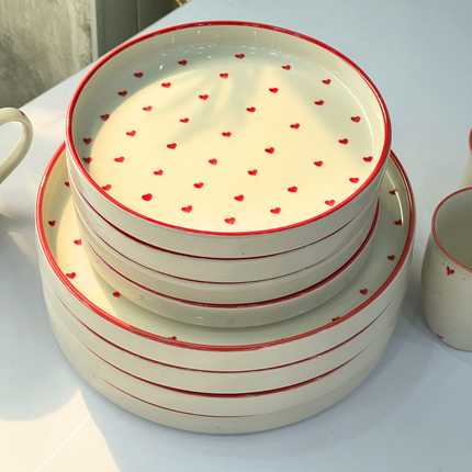 4-Person 16-Piece Breakfast Set ( Glossy Off-White with Red Hearts )