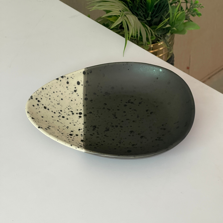 9.5"x8" Triangular Platter Small ( Eclipse )
