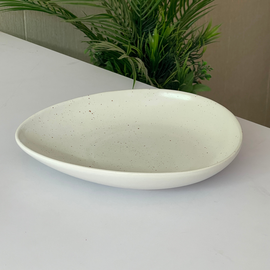 11"x9" Triangular Platter ( Snow Cocoa )