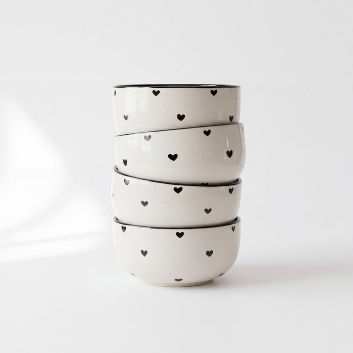 4-Person 16-Piece Breakfast Set ( Glossy Off-White with Black Hearts )