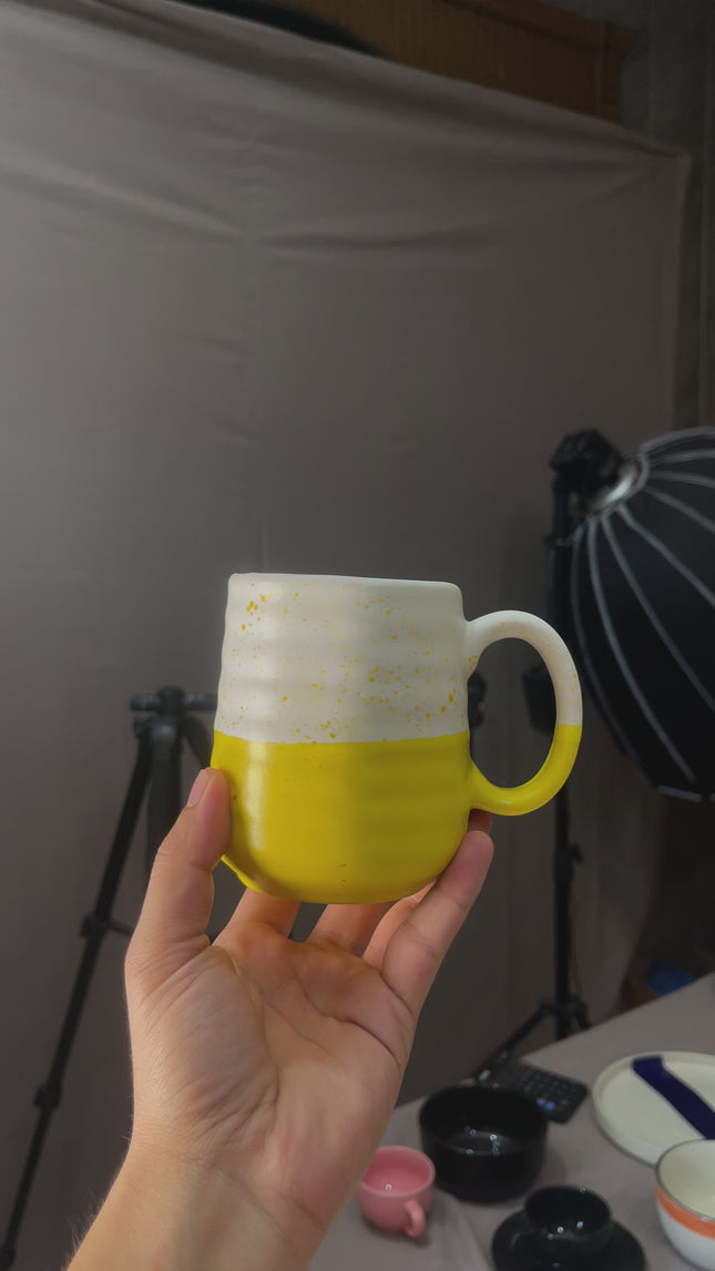 S10 Irregular Mug ( Yellow and White ) ( 470 ml ) ( 1 Mug )