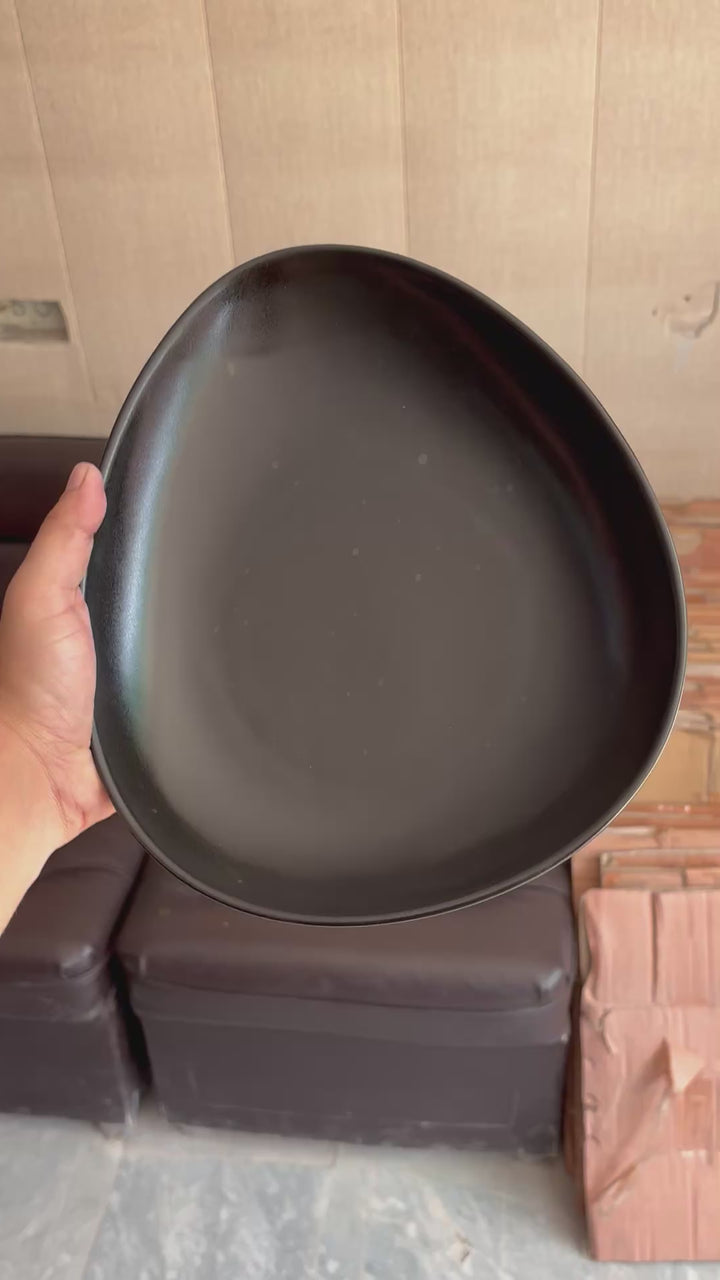 Leftover 11"x9" Triangular Platter ( Noir )
